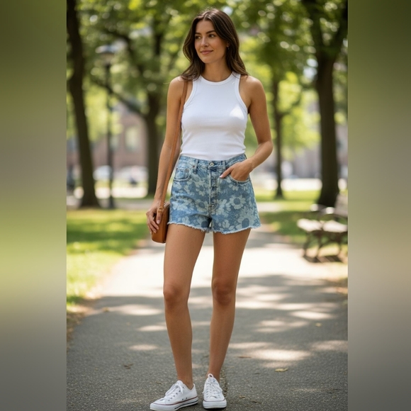 Levi's 501 Jean Shorts - Picture 1 of 5